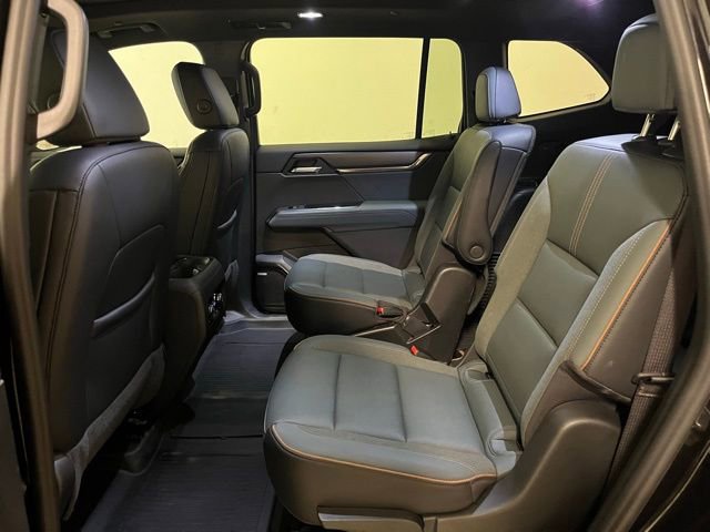 Used 2024 GMC Acadia AT4 w/ Luxury Package AWD/4WD image 23