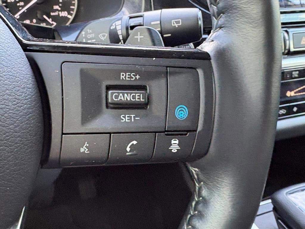 Used 2024 Nissan Pathfinder SL image 17