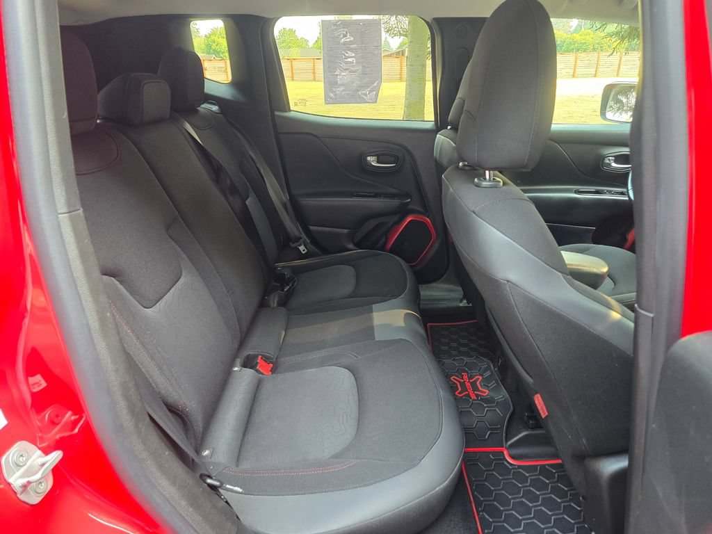 Used 2017 Jeep Renegade Trailhawk AWD/4WD image 16