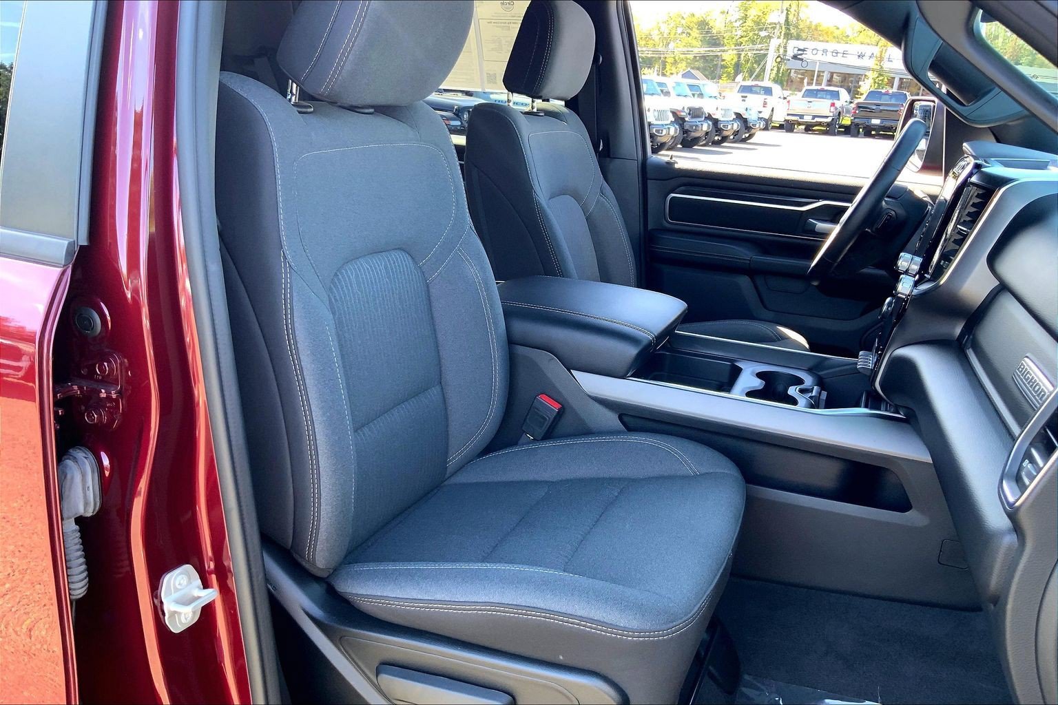 Used 2024 RAM 1500 Big Horn AWD/4WD image 7