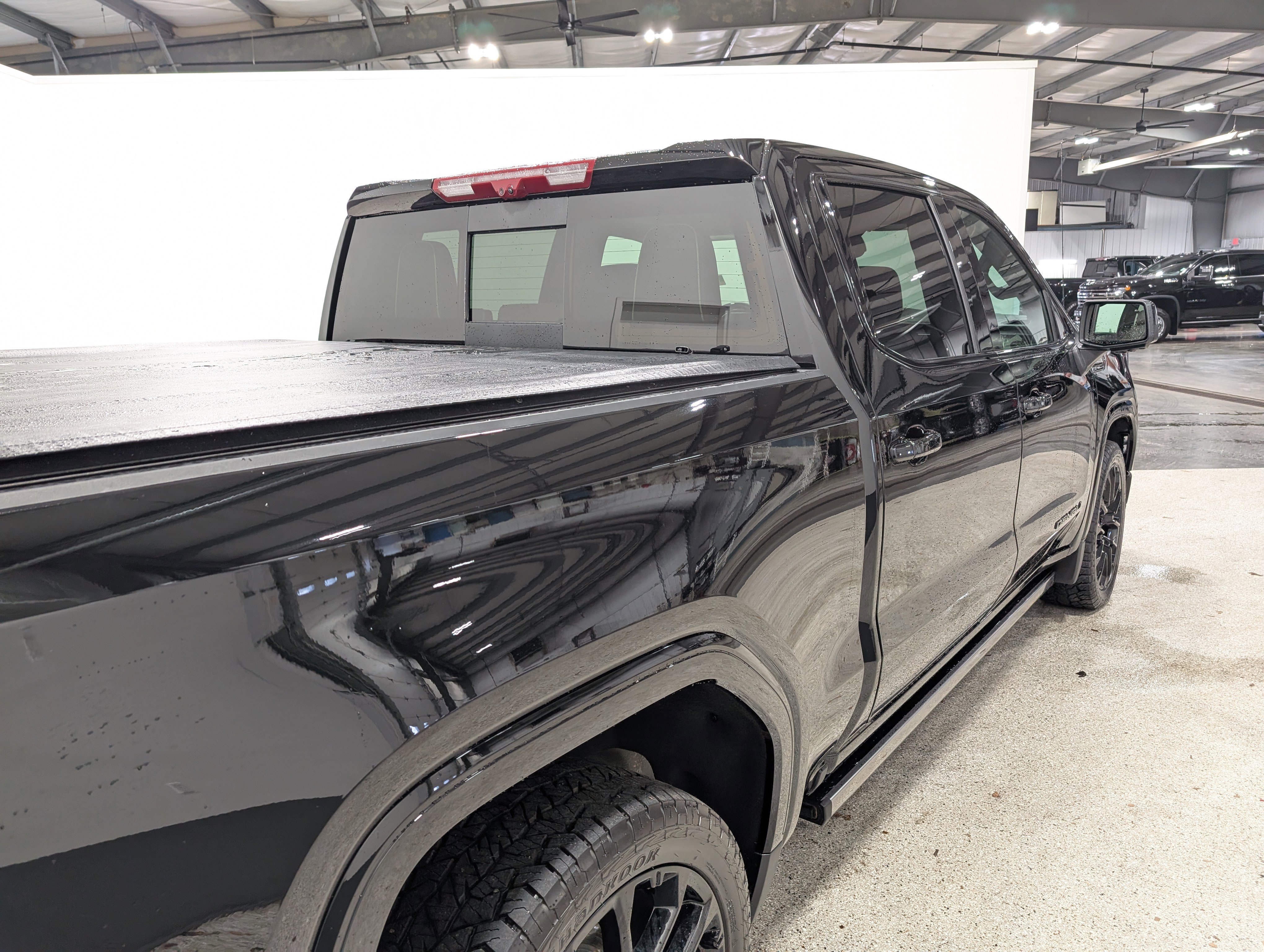 Used 2025 GMC Sierra 1500 Denali Ultimate image 3