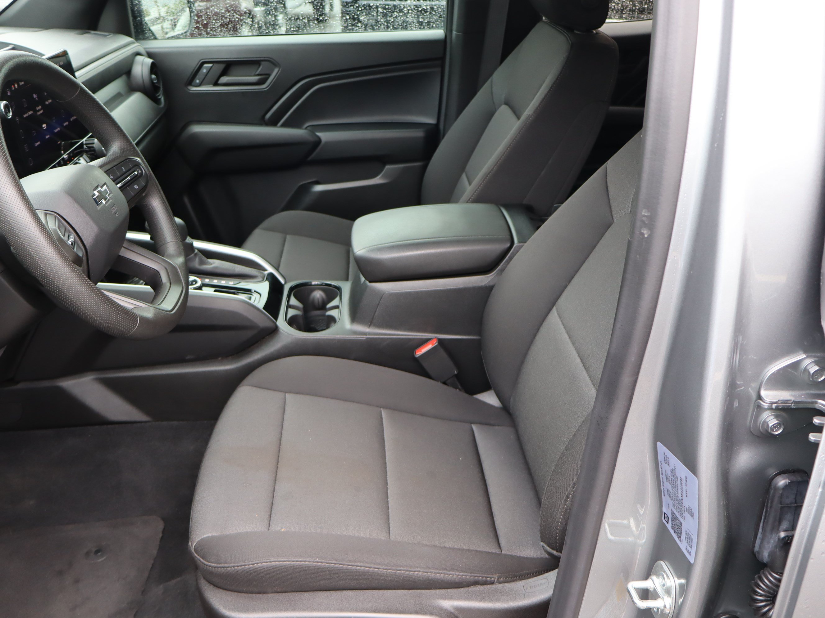 Used 2024 Chevrolet Colorado Trail Boss w/ Technology Package AWD/4WD image 17