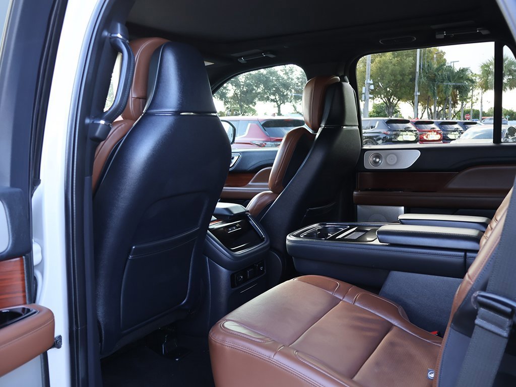 Used 2022 Lincoln Navigator Reserve image 40