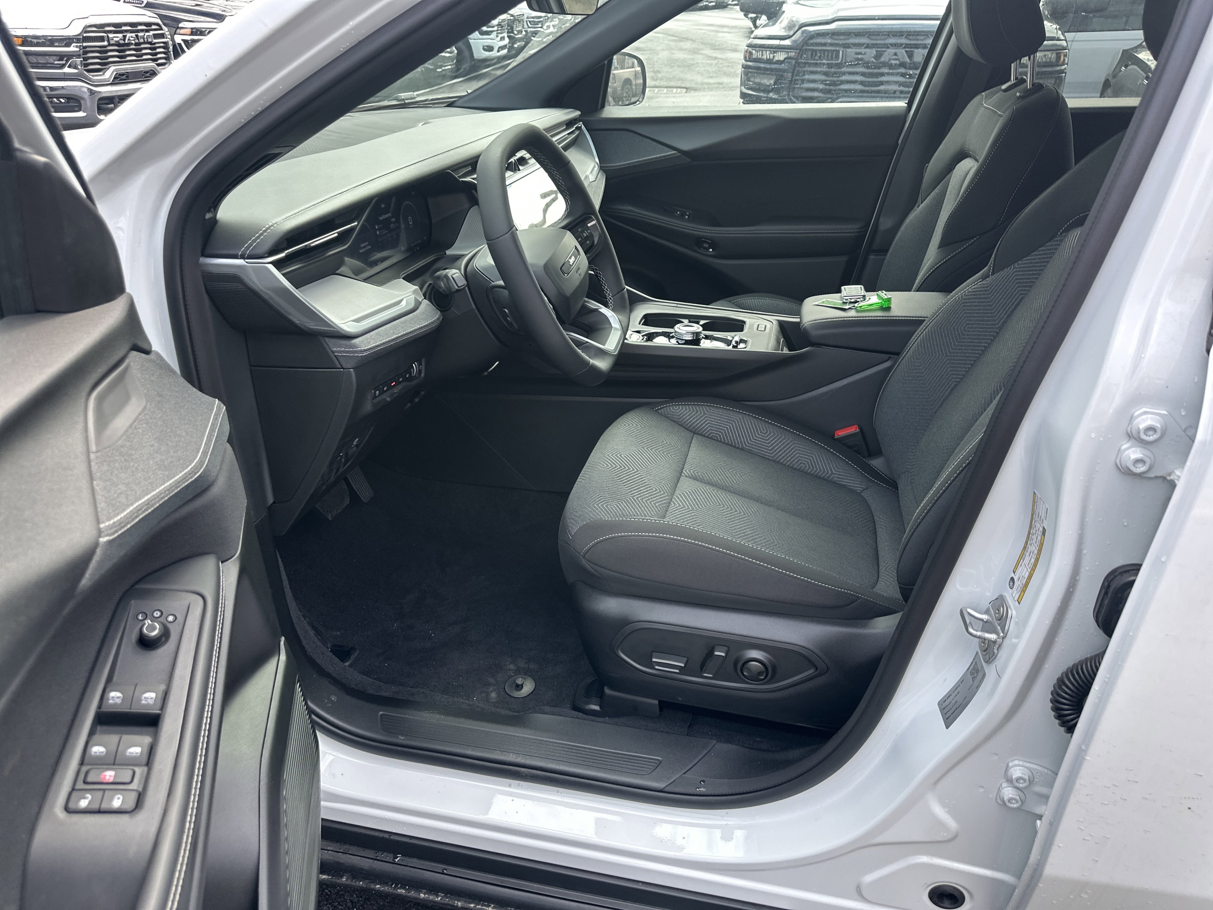 New 2026 Jeep Cherokee Laredo image 27