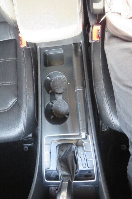 Used 2014 Volkswagen Passat 1.8T Wolfsburg Edition image 48