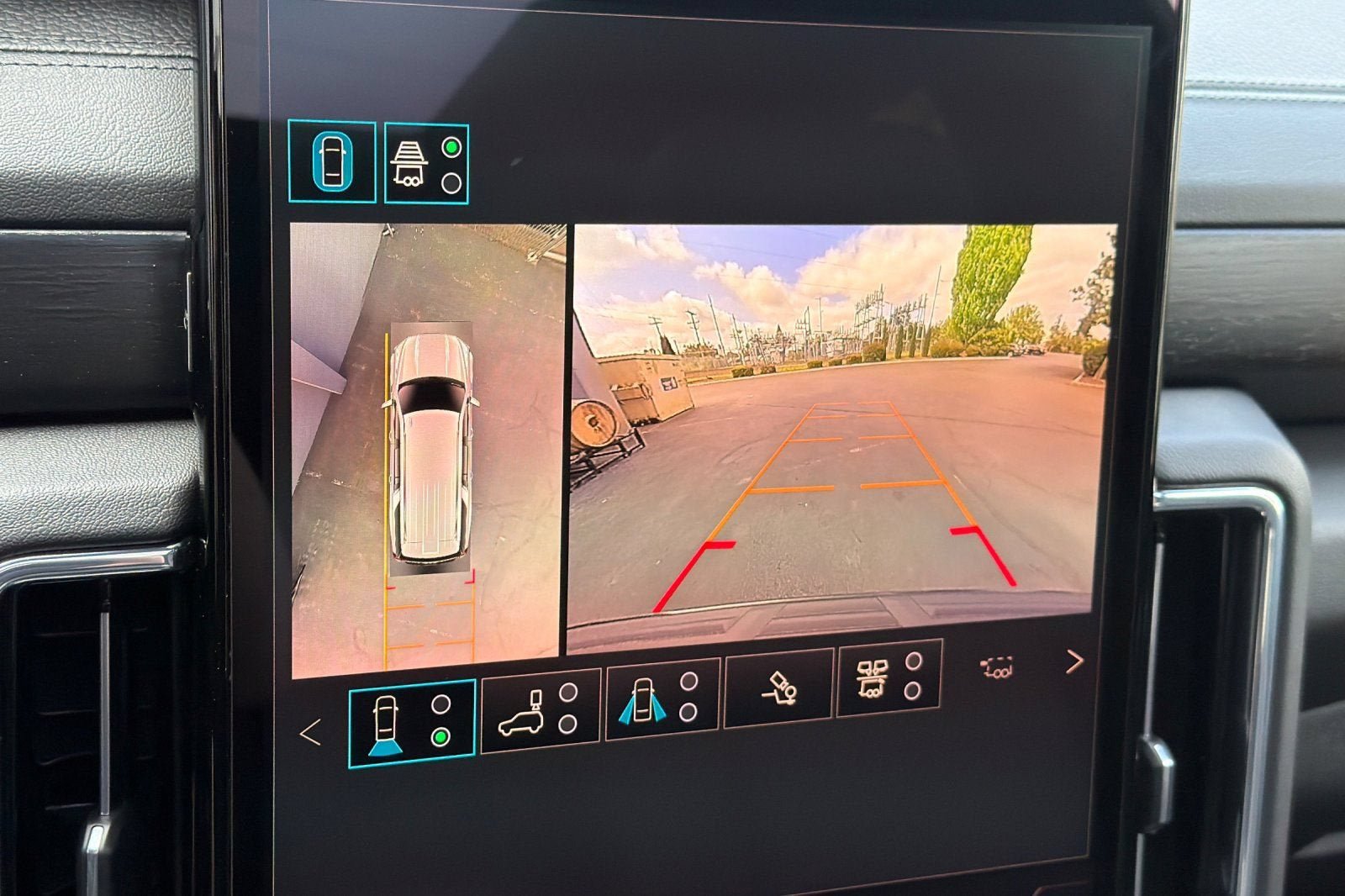 New 2026 GMC Yukon XL Denali AWD/4WD image 19