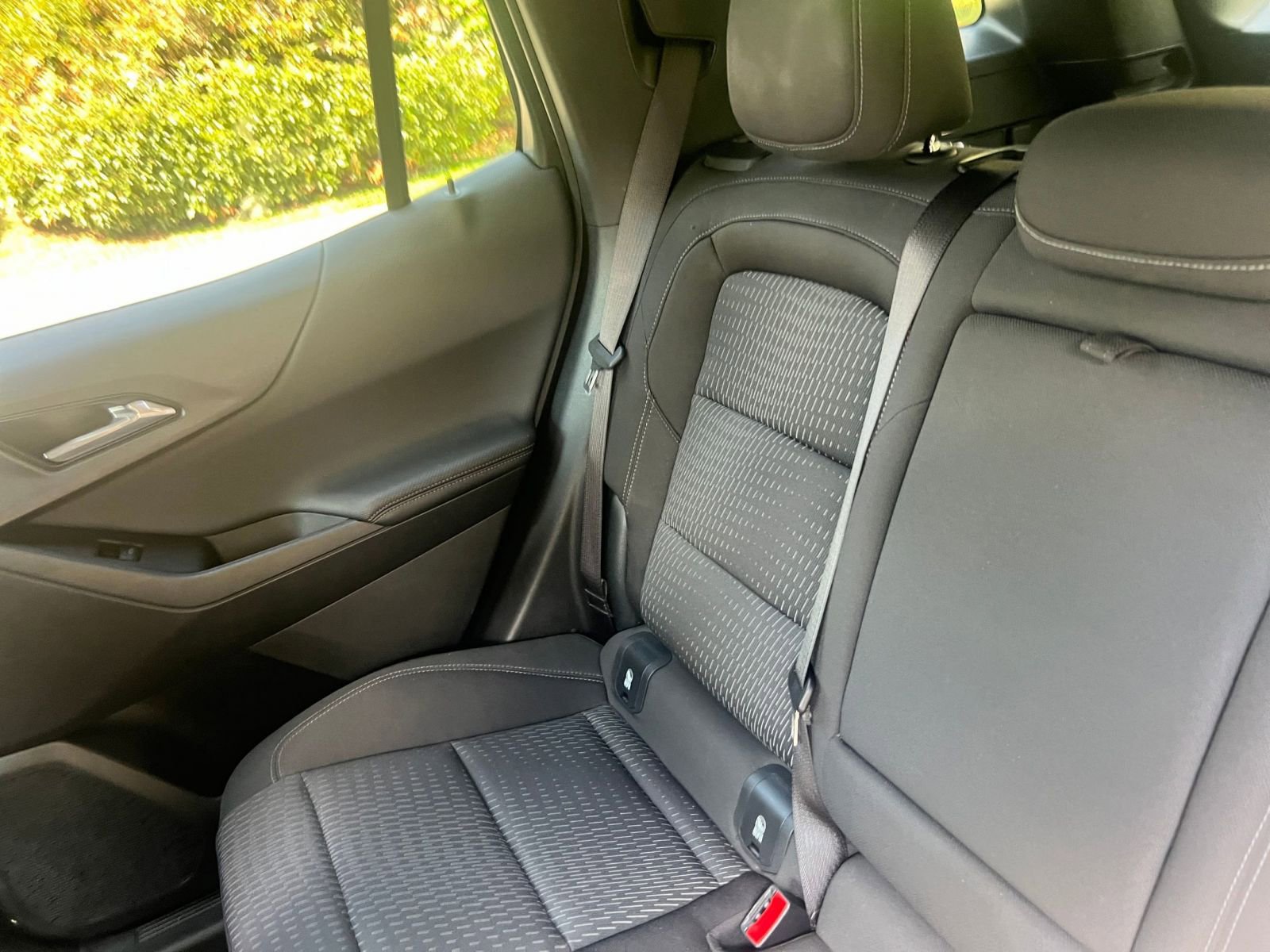 Used 2025 Chevrolet Equinox LT image 34