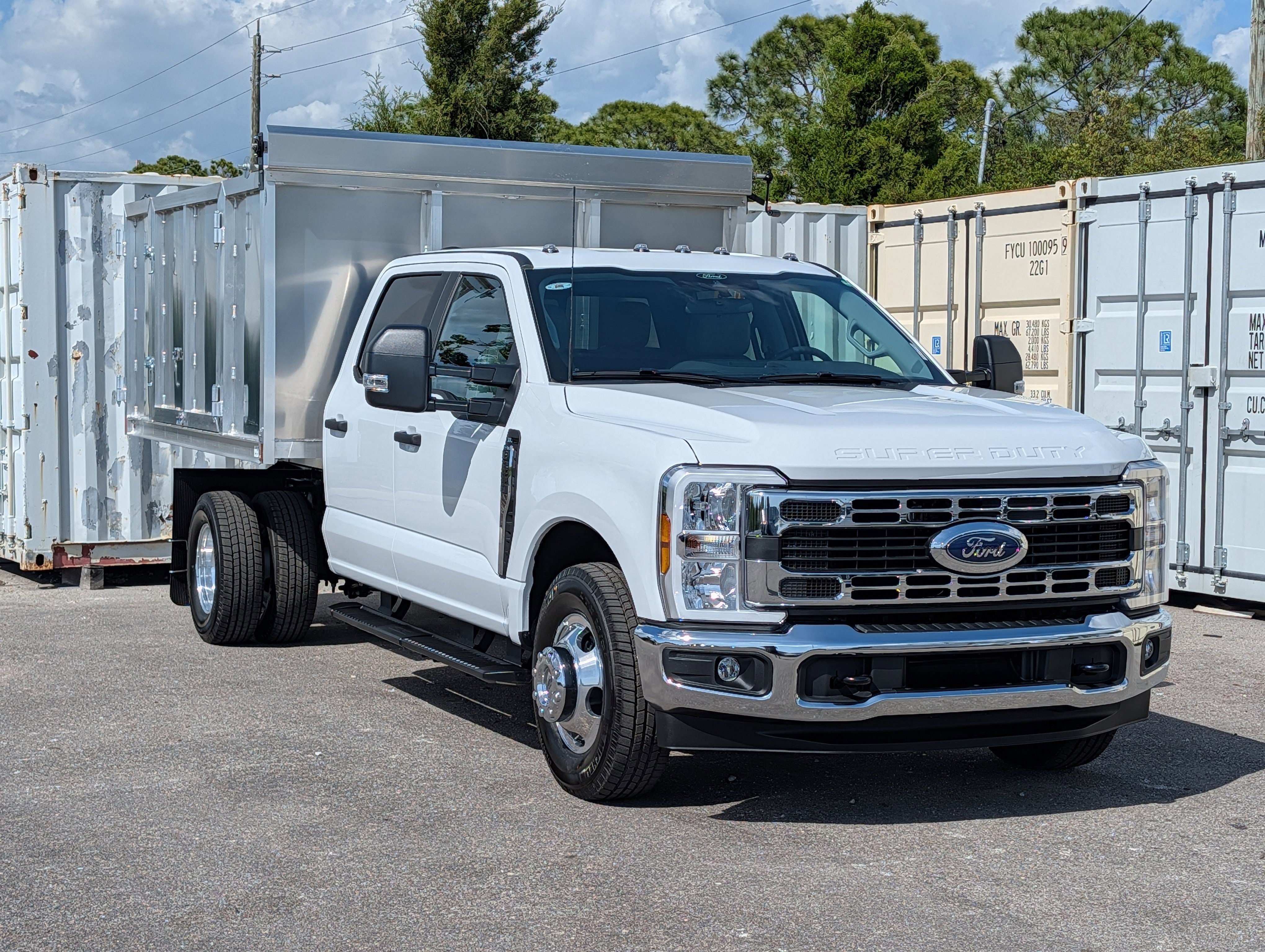 New 2026 Ford F350 XL w/ XL Chrome Package RWD image 2