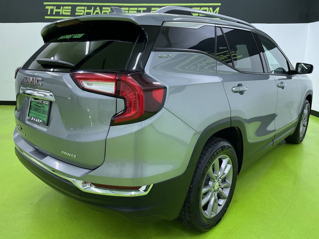Used 2024 GMC Terrain SLT image 10
