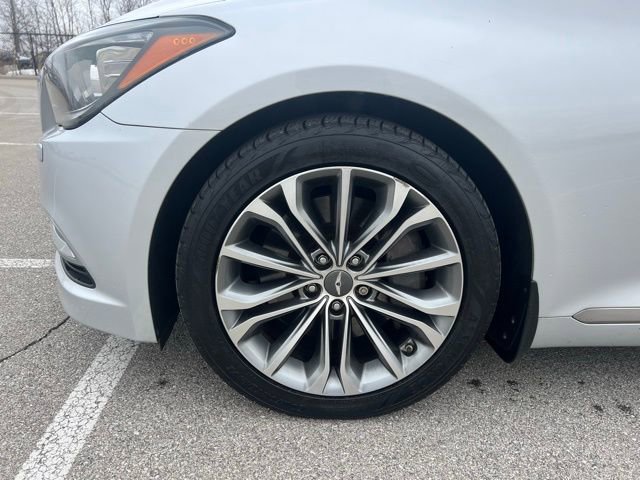 Used 2015 Hyundai Genesis 3.8 image 11