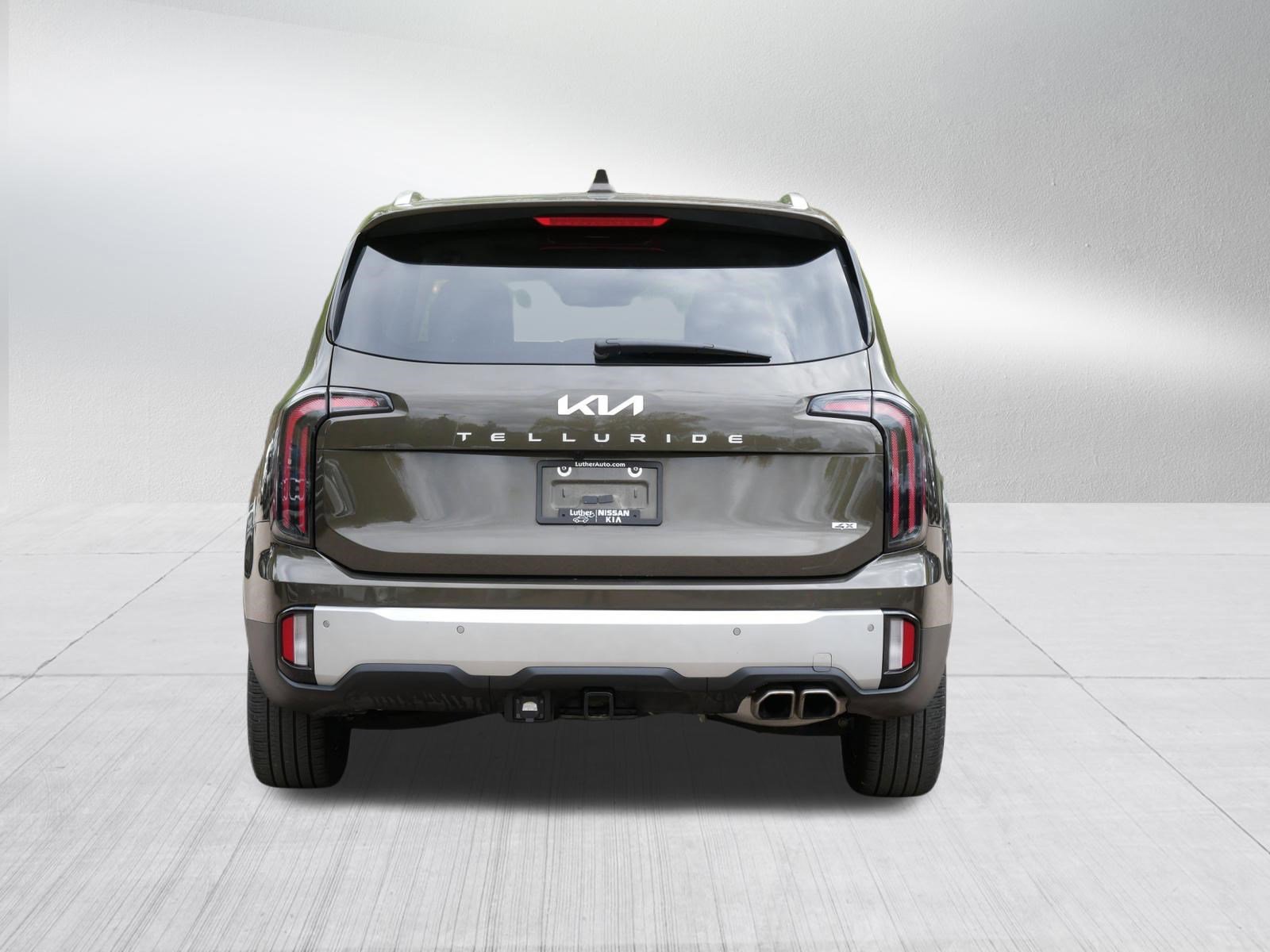 Used 2024 Kia Telluride EX w/ EX Captain's Chair Package AWD/4WD image 6