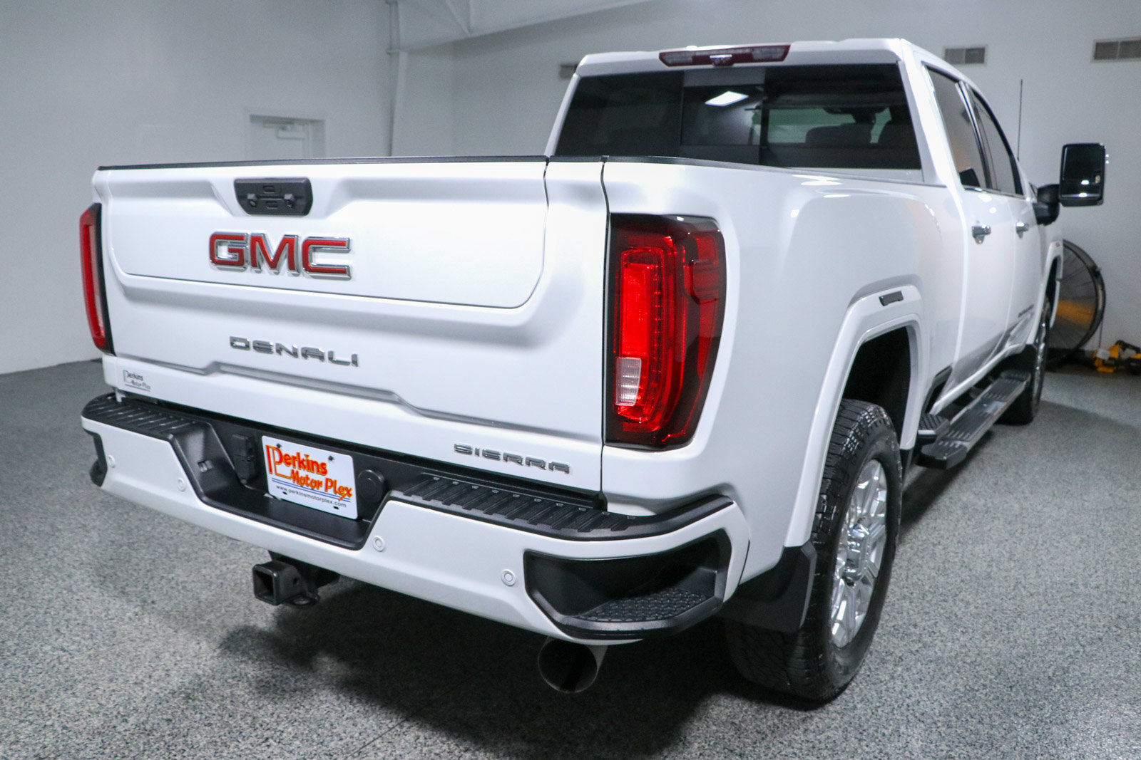 Used 2021 GMC Sierra 2500 Denali w/ Denali Ultimate Package AWD/4WD image 7