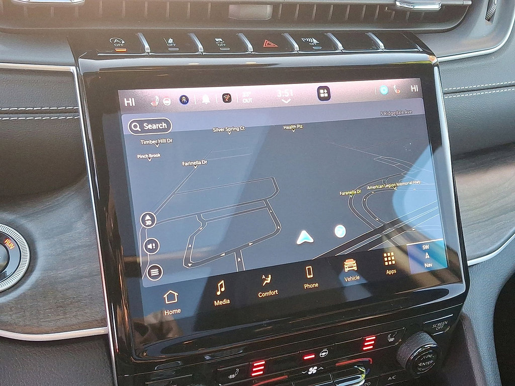 Used 2024 Jeep Grand Cherokee Limited image 14