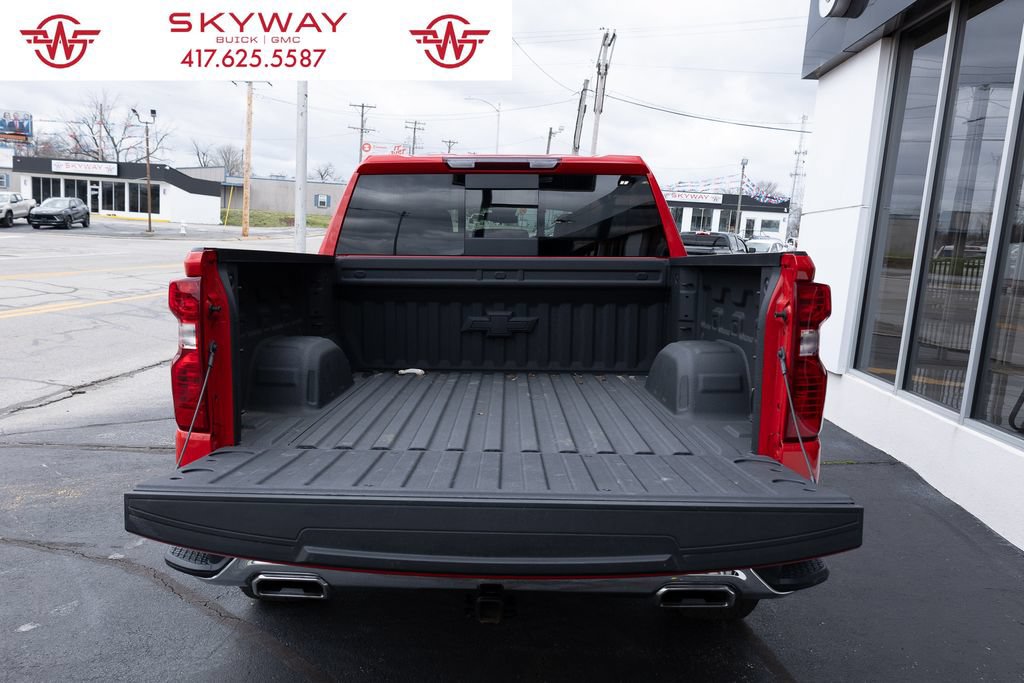 Used 2025 Chevrolet Silverado 1500 LT AWD/4WD image 14