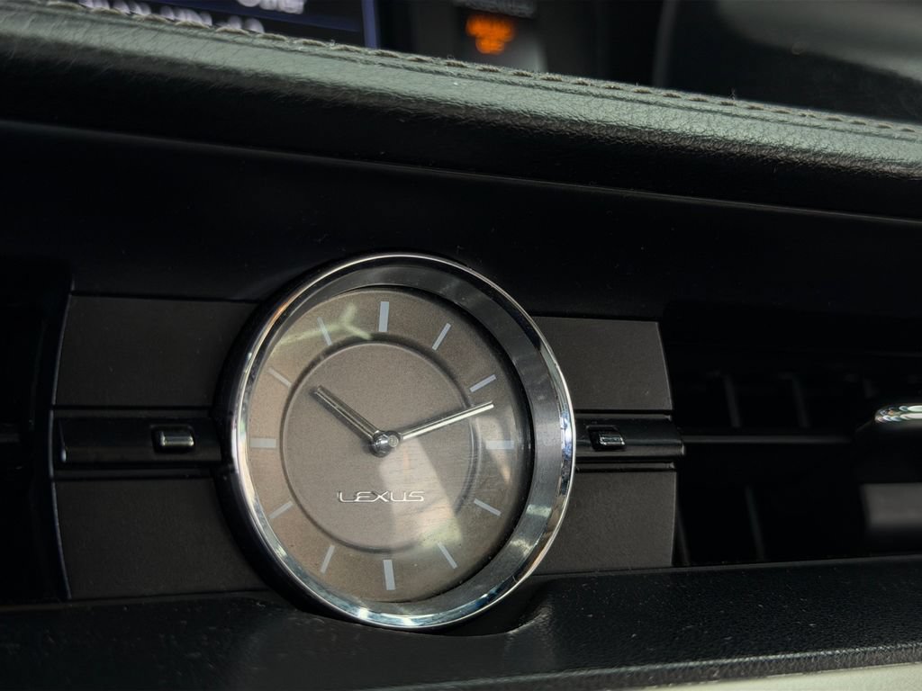 Used 2013 Lexus ES 300h w/ Luxury Pkg FWD image 26