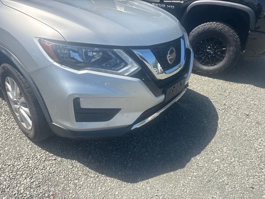 Used 2018 Nissan Rogue SV AWD/4WD image 23