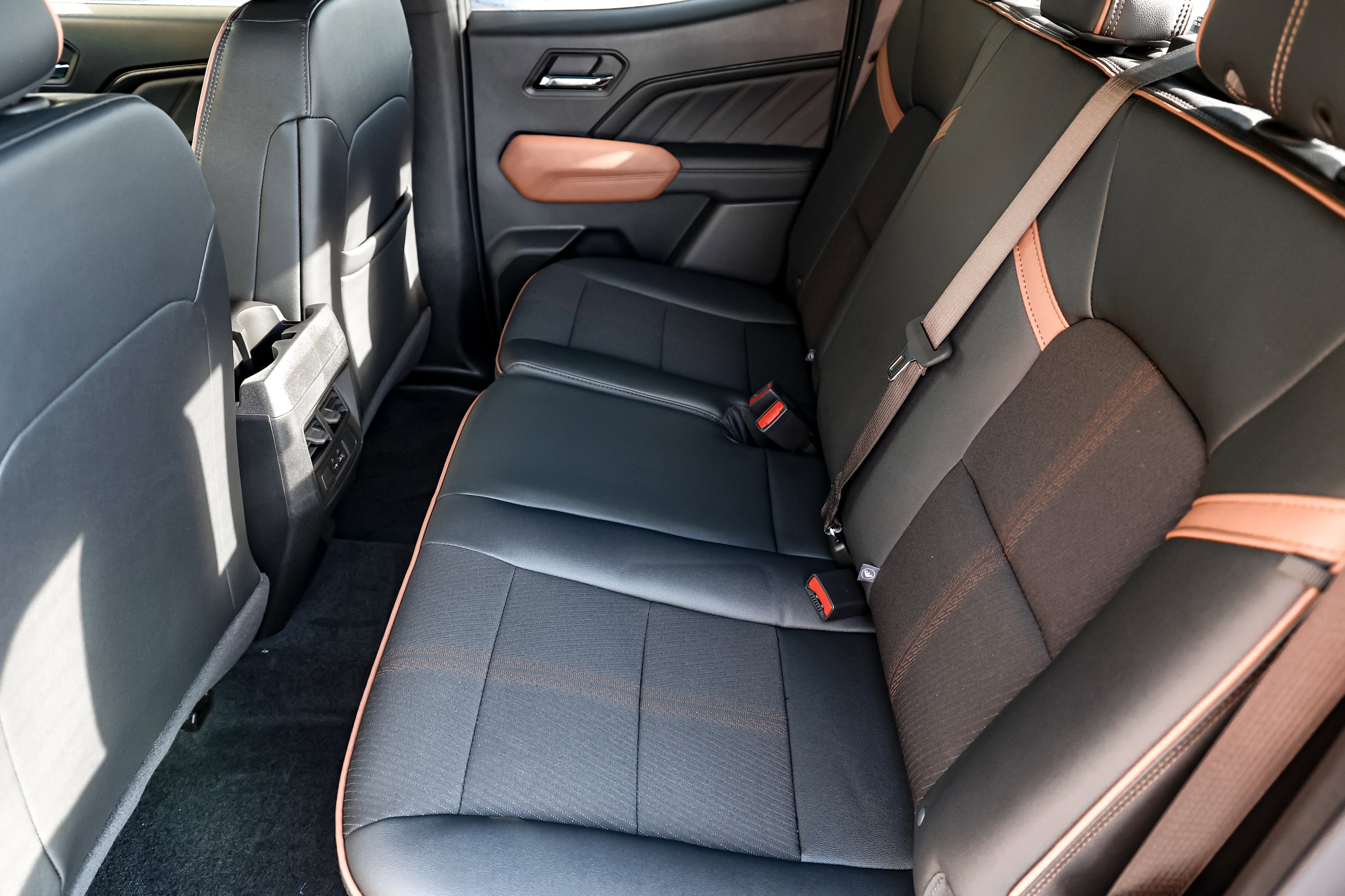 New 2026 GMC Canyon AT4 image 18