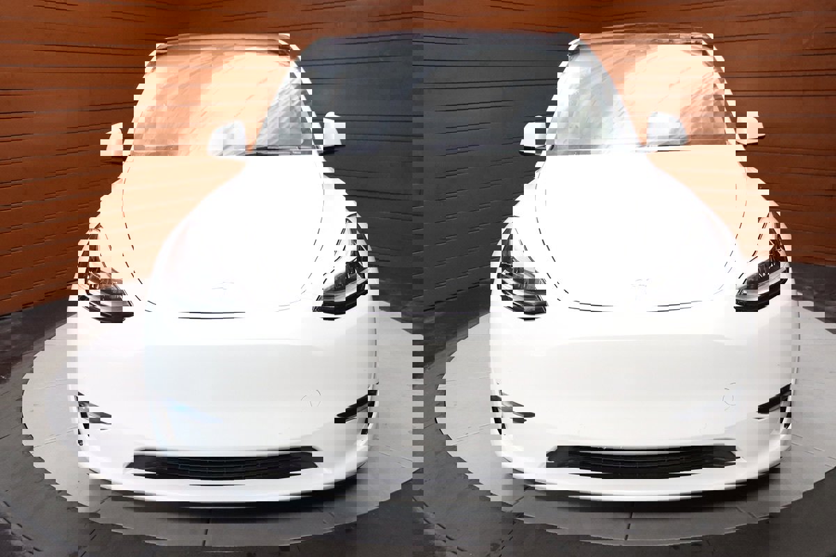 Used 2022 Tesla Model Y Long Range image 2