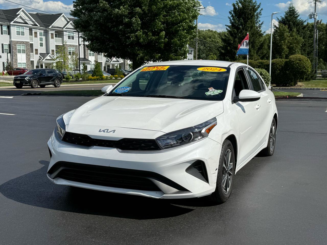 Used 2024 Kia Forte LXS FWD image 3