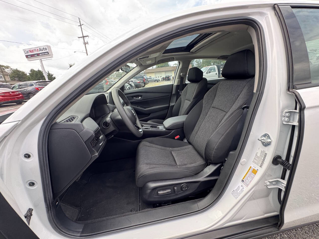 Used 2025 Honda Accord SE image 29