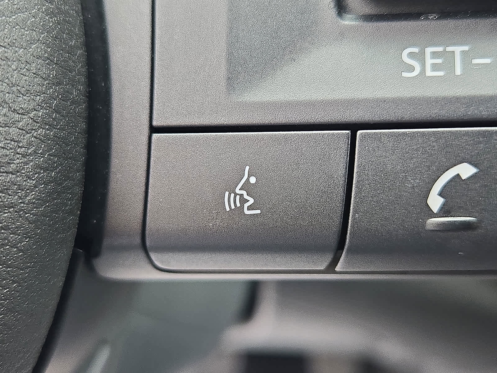 Used 2024 Nissan Rogue SL image 26