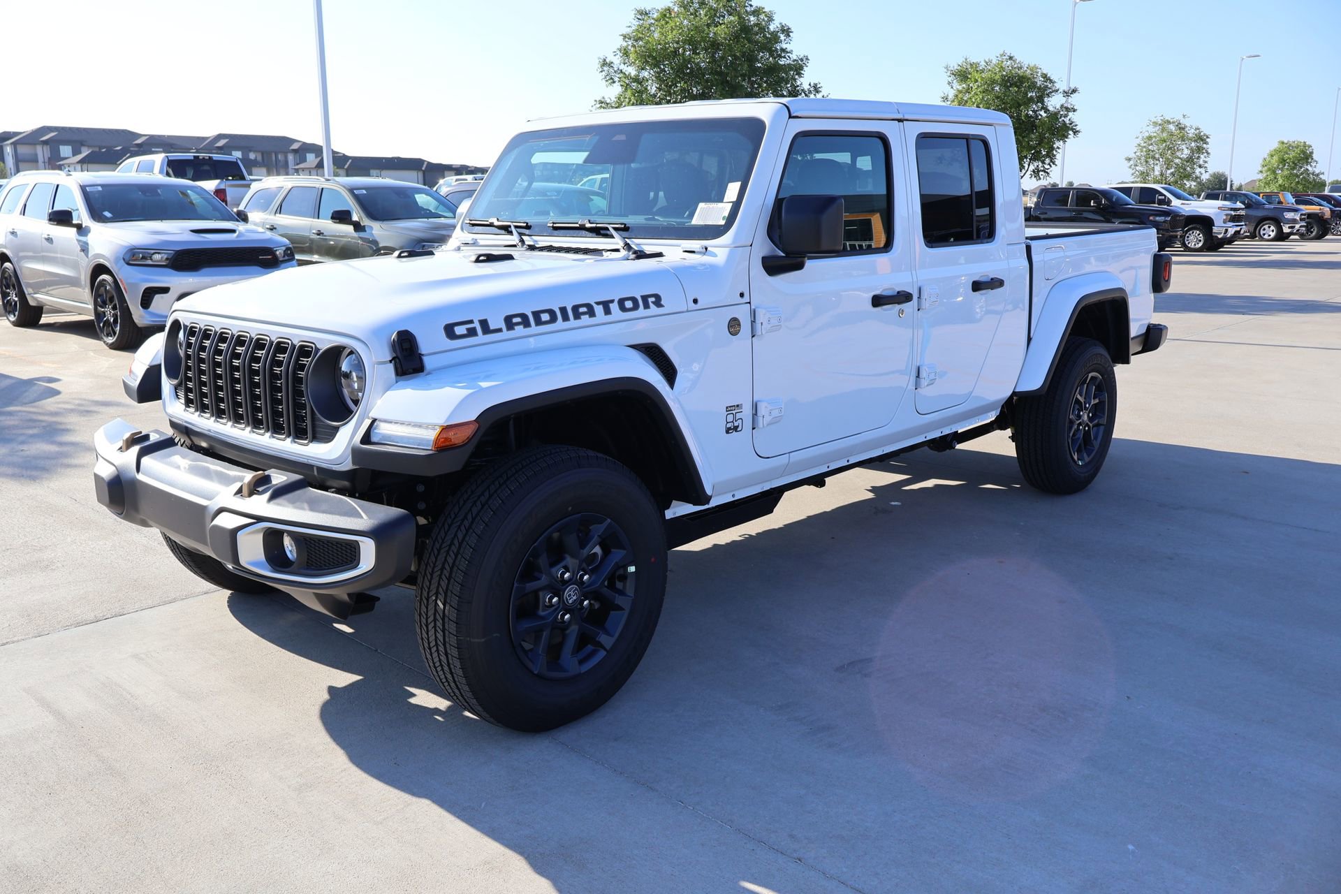 New 2026 Jeep Gladiator Sport AWD/4WD image 11