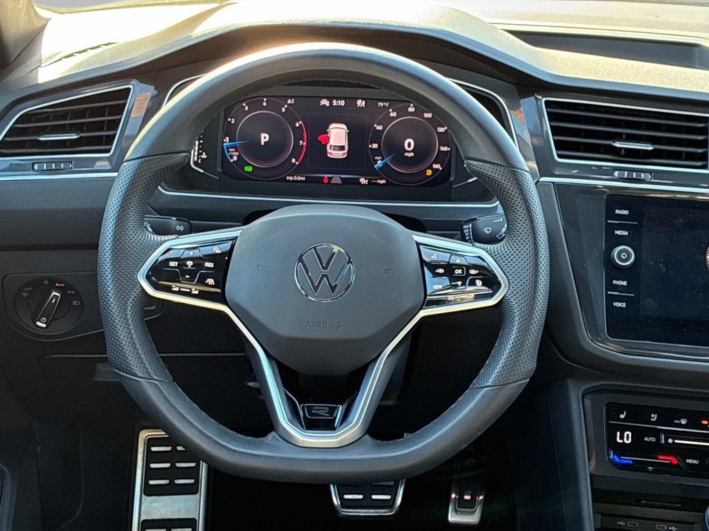 Used 2024 Volkswagen Tiguan SEL R-Line AWD/4WD image 16