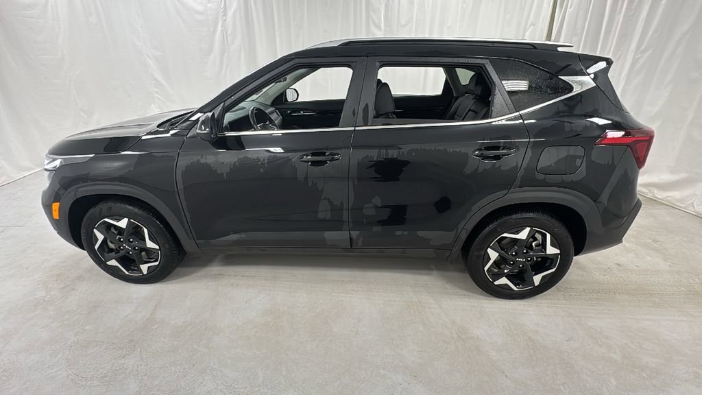 Used 2024 Kia Seltos EX image 6