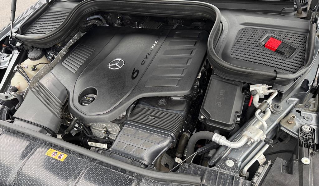 Used 2020 Mercedes-Benz GLS 450 4MATIC image 29