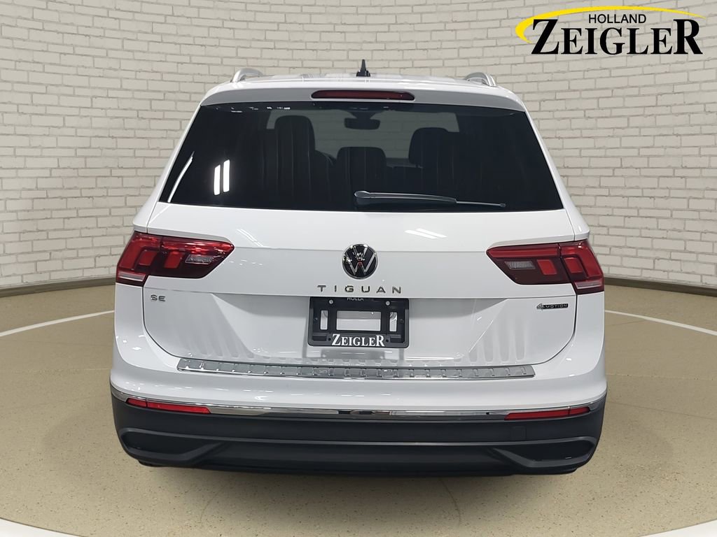Used 2022 Volkswagen Tiguan SE image 6