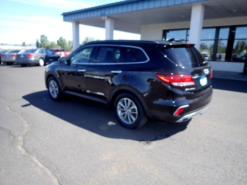 Used 2017 Hyundai Santa Fe SE image 3