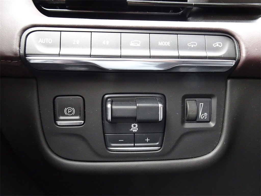 Certified 2023 Cadillac Escalade ESV Premium Luxury Platinum w/ LPO, Radiant Package image 27