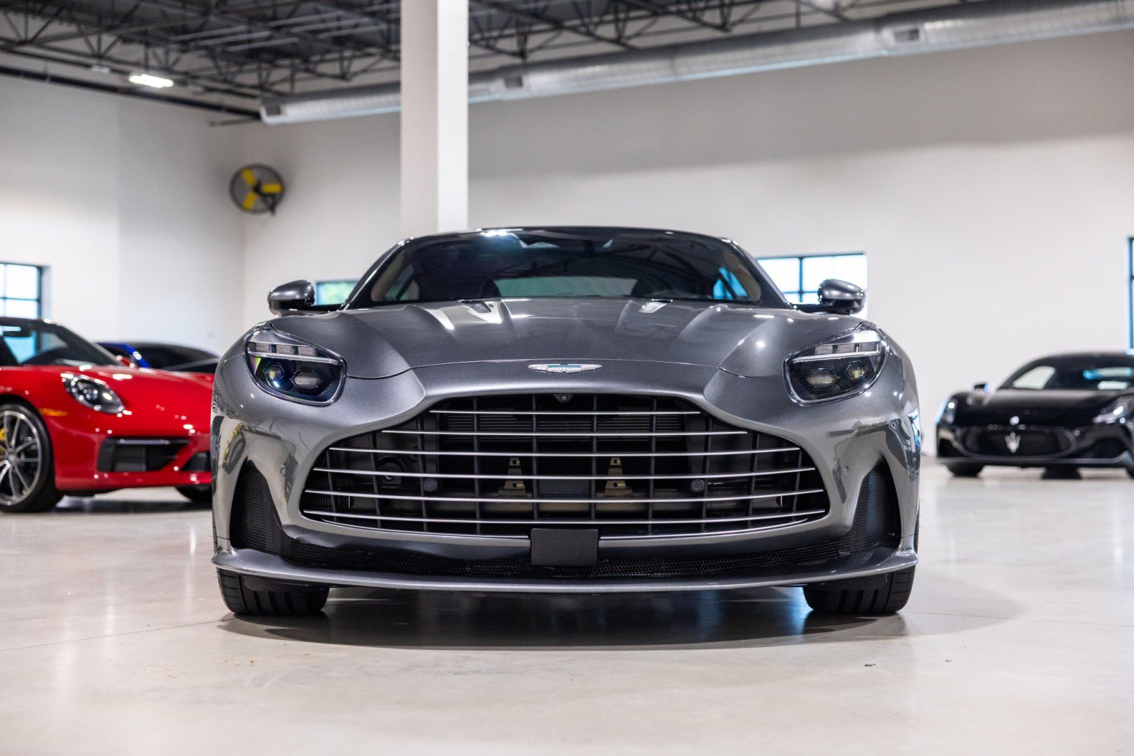 Used 2024 Aston Martin DB12 Coupe image 2