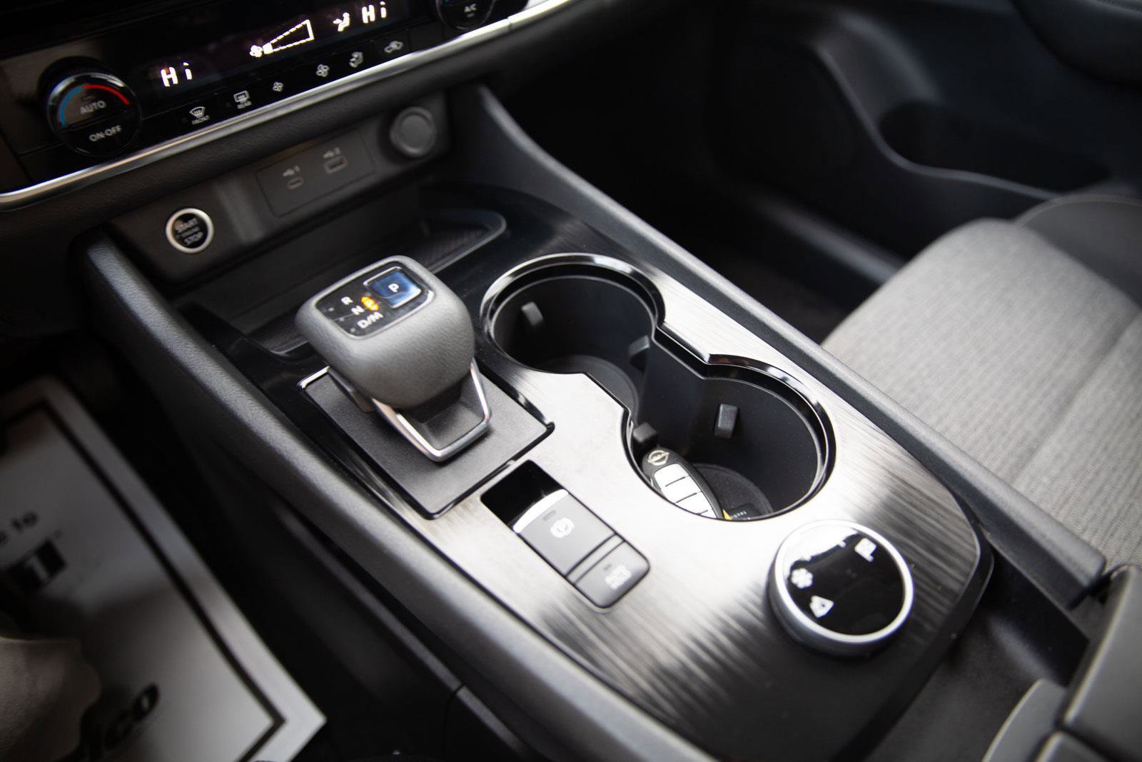 Used 2022 Nissan Rogue SV image 17