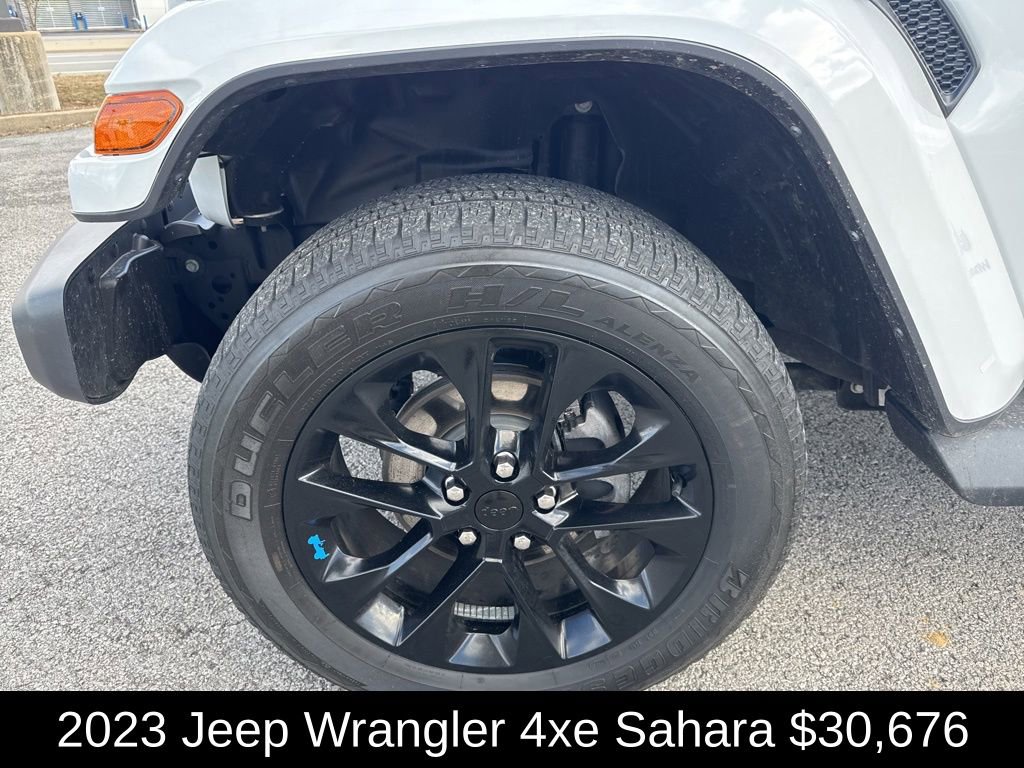 Used 2023 Jeep Wrangler Unlimited Sahara image 9