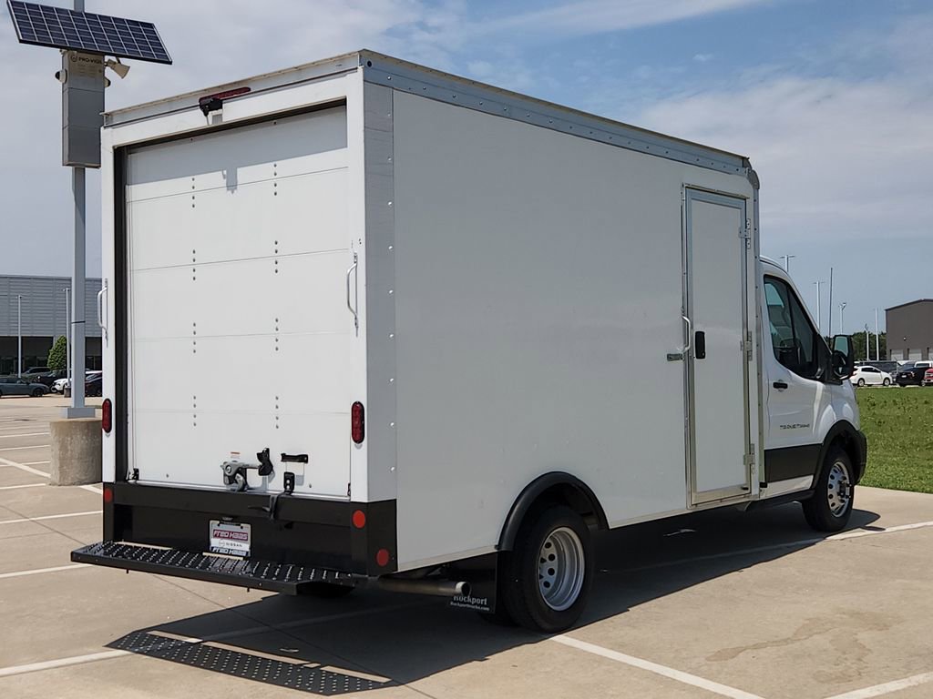 Used 2023 Ford Transit 350 DRW RWD image 5