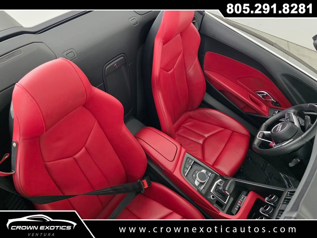Used 2022 Audi R8 V10 w/ Carbon Exterior Package RWD image 40