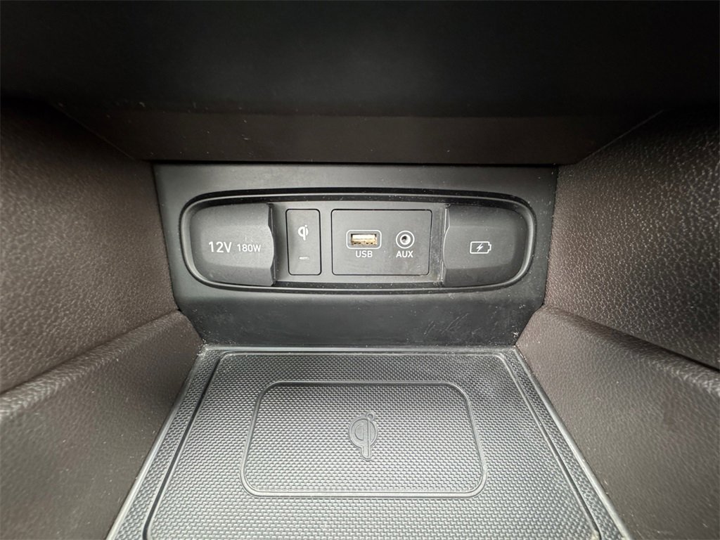 Used 2020 Hyundai Santa Fe Limited image 31