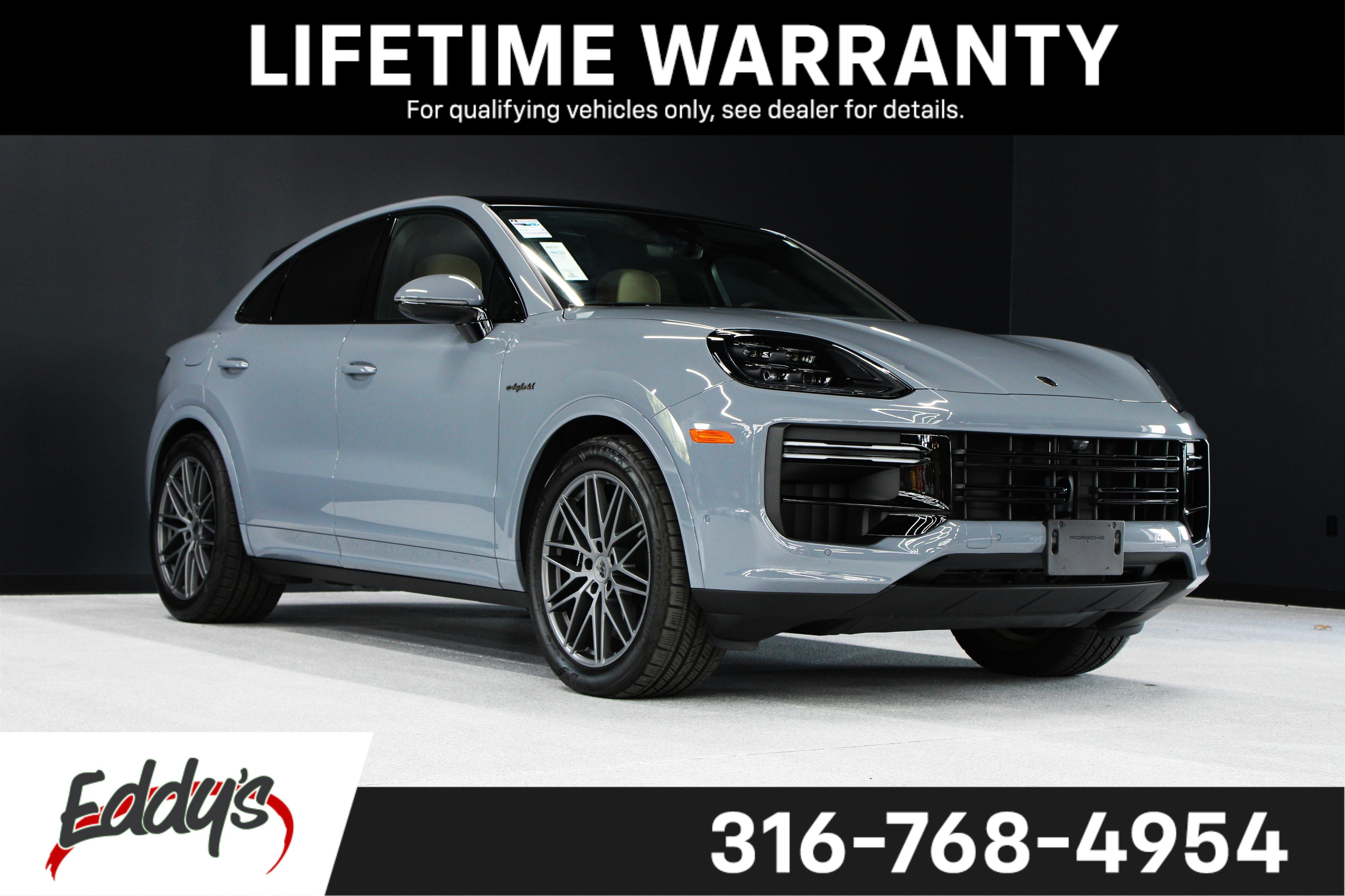 Used 2025 Porsche Cayenne Turbo AWD/4WD image 1