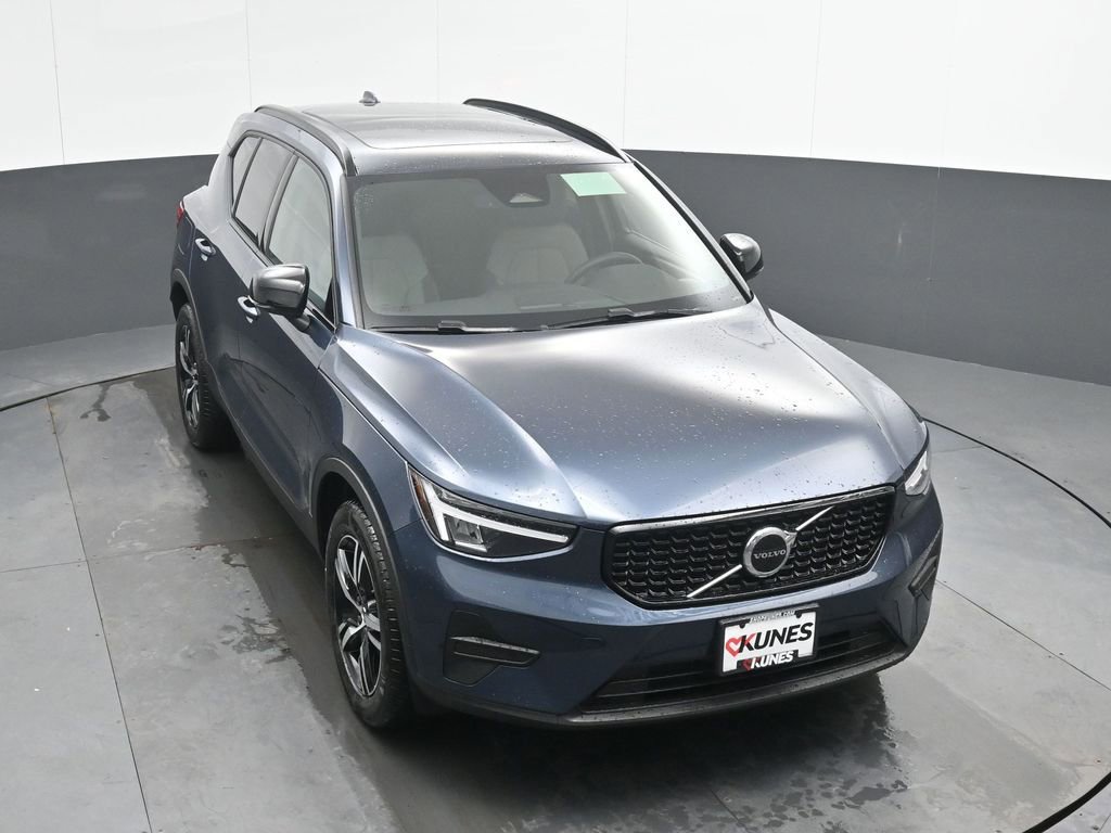 New 2026 Volvo XC40 B5 Core w/ Protection Package Premier image 32