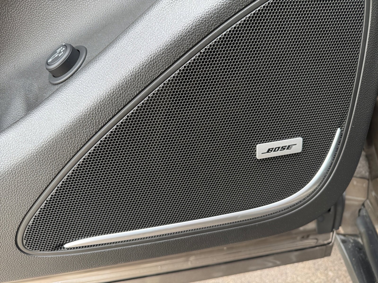 Used 2019 Buick Envision Premium w/ Driver Confidence Package image 27