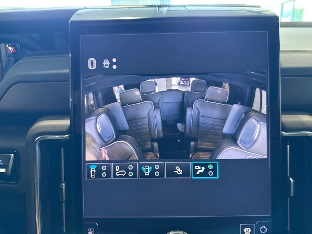 New 2026 GMC Yukon Denali Ultimate w/ LPO, Floor Liner Package AWD/4WD image 48
