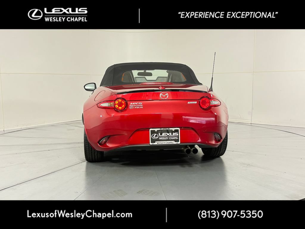 Used 2016 MAZDA MX-5 Miata Club RWD image 3