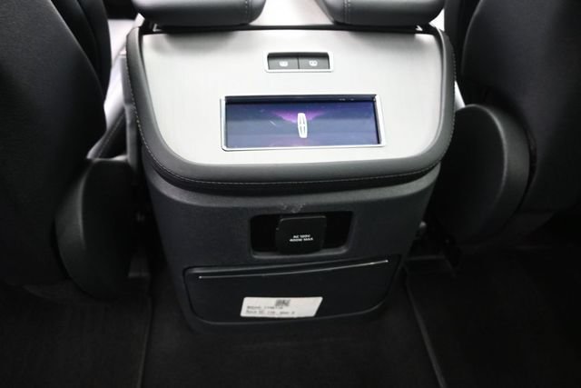 Certified 2025 Lincoln Navigator L Reserve AWD/4WD image 24