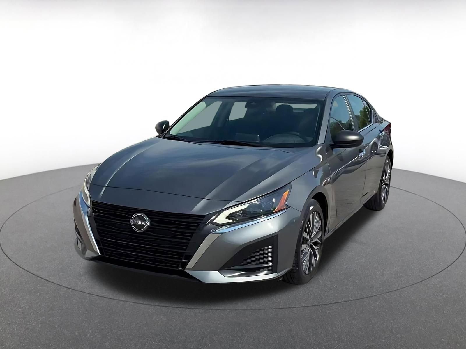 Used 2025 Nissan Altima 2.5 SV FWD image 7