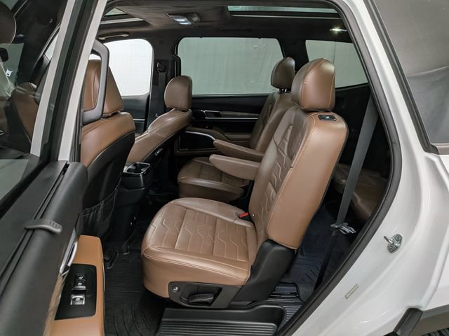 Used 2021 Kia Telluride SX w/ SX Prestige Package AWD/4WD image 17
