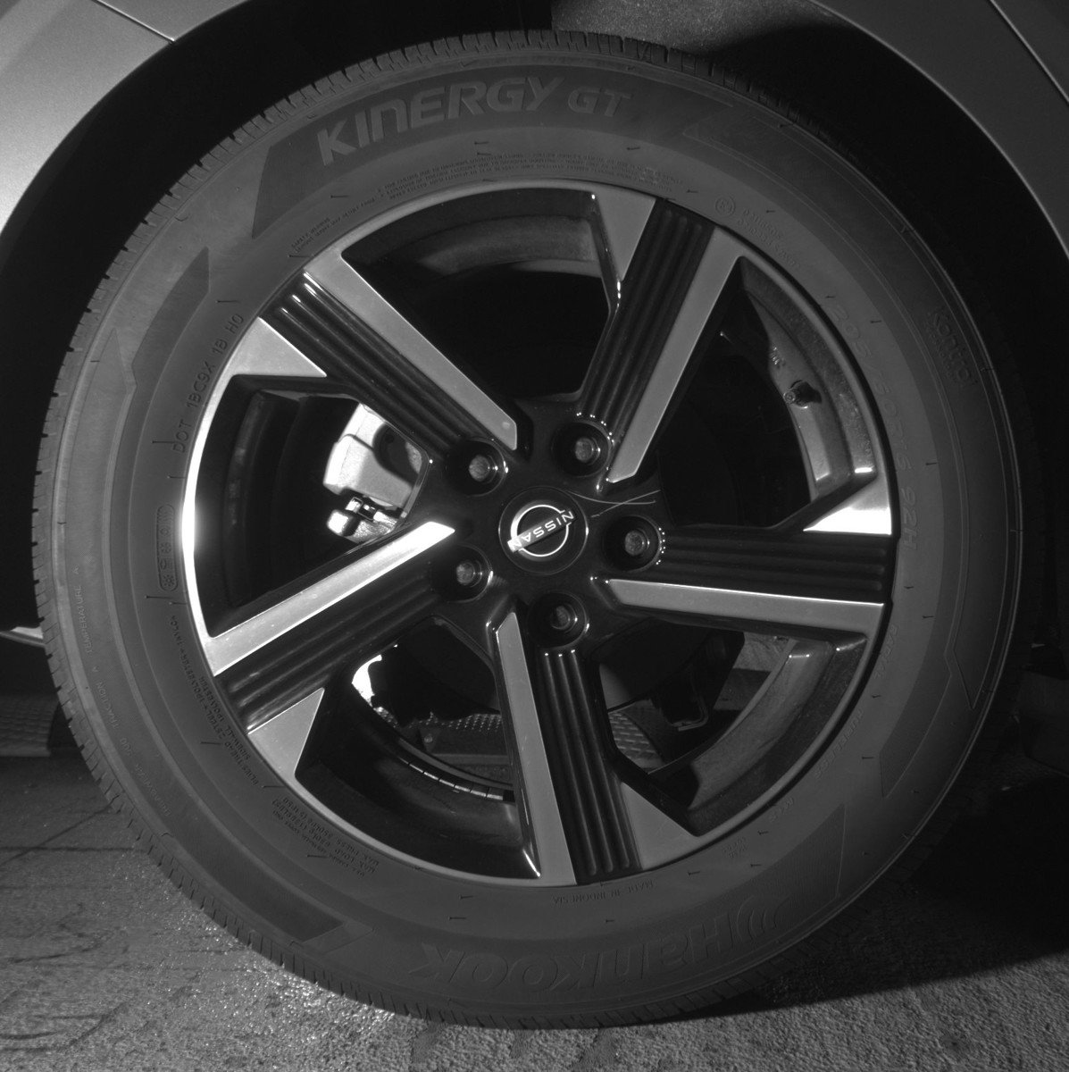 Used 2025 Nissan Sentra SV image 15