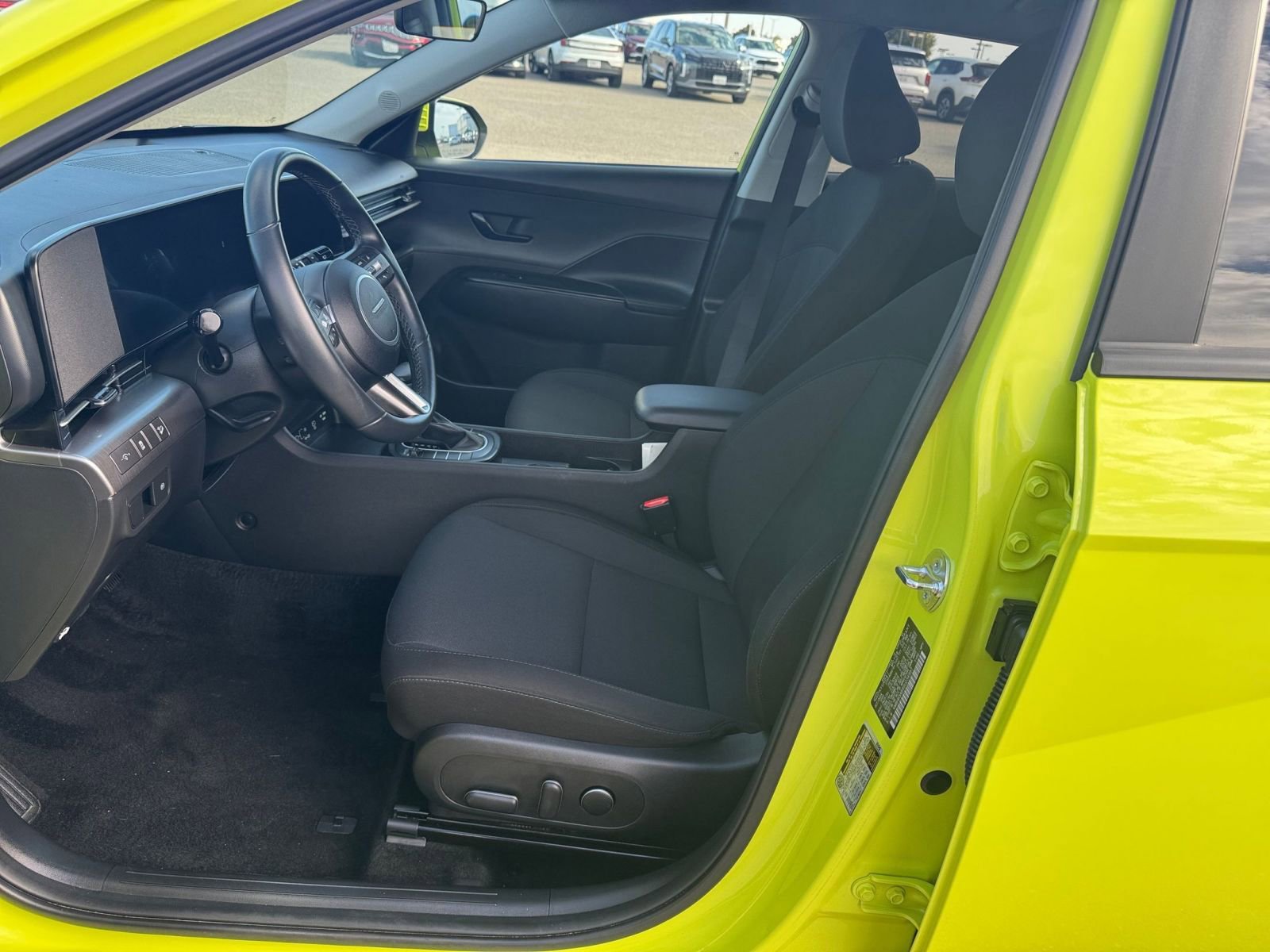 Used 2025 Hyundai Kona SEL image 27