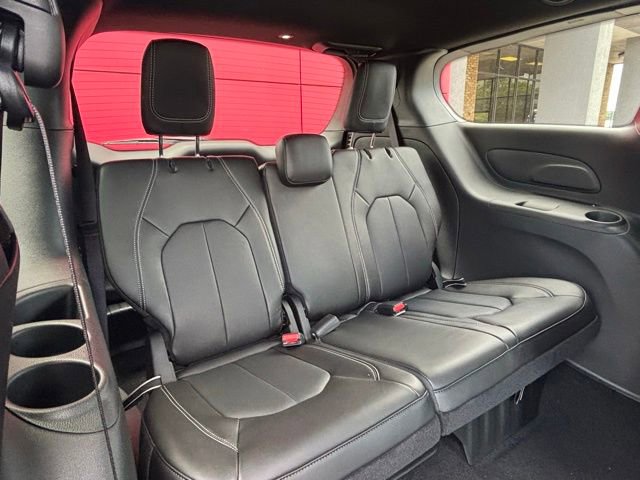 New 2026 Chrysler Voyager LX image 9