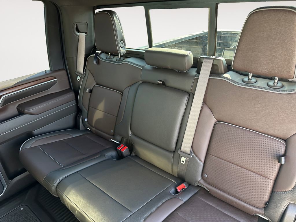 Used 2025 GMC Sierra 2500 Denali w/ Denali Reserve Package AWD/4WD image 13